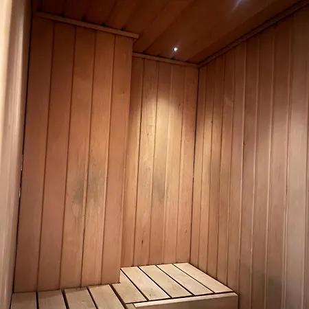Appartement Cozy 2 Bedroom In The Heart Of The *