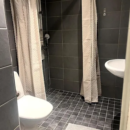 Cozy 2 Bedroom In The Heart Of The *