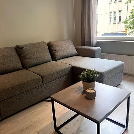 Cozy 2 Bedroom In The Heart Of The *